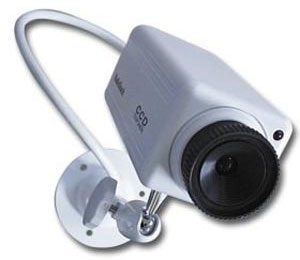 Sistema de vigilancia con control remoto que grabará un vídeo cuando detecte algún movimiento.